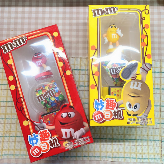 M & M‘s mini candy machine