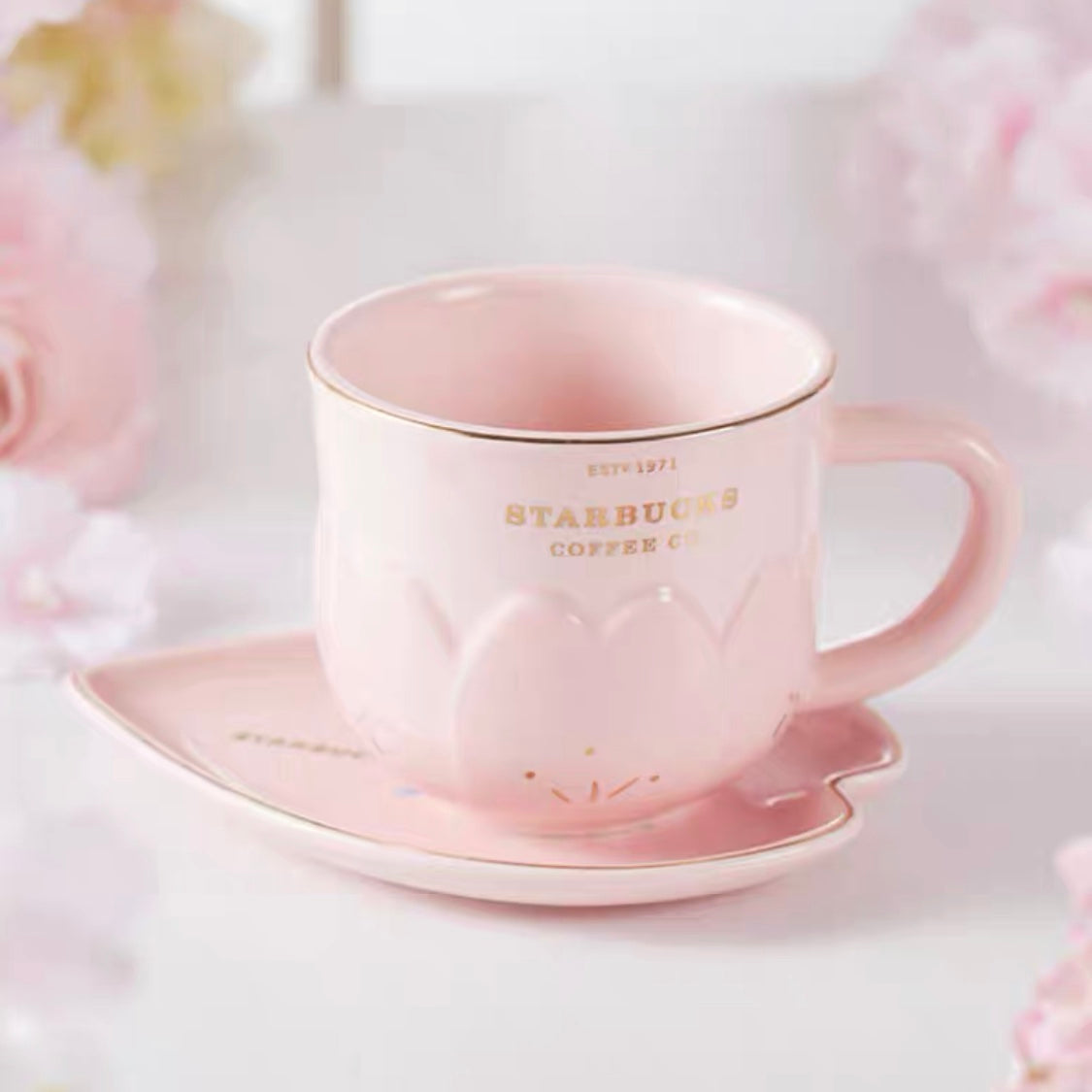 Starbucks China 2022 Sakura Season 280ml pink sakura ceramics mug with petal ceramics plate