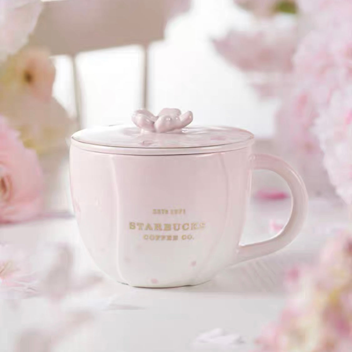 Starbucks China 2022 Sakura Season 380ml pink ceramics mug with sakura ceramics cover