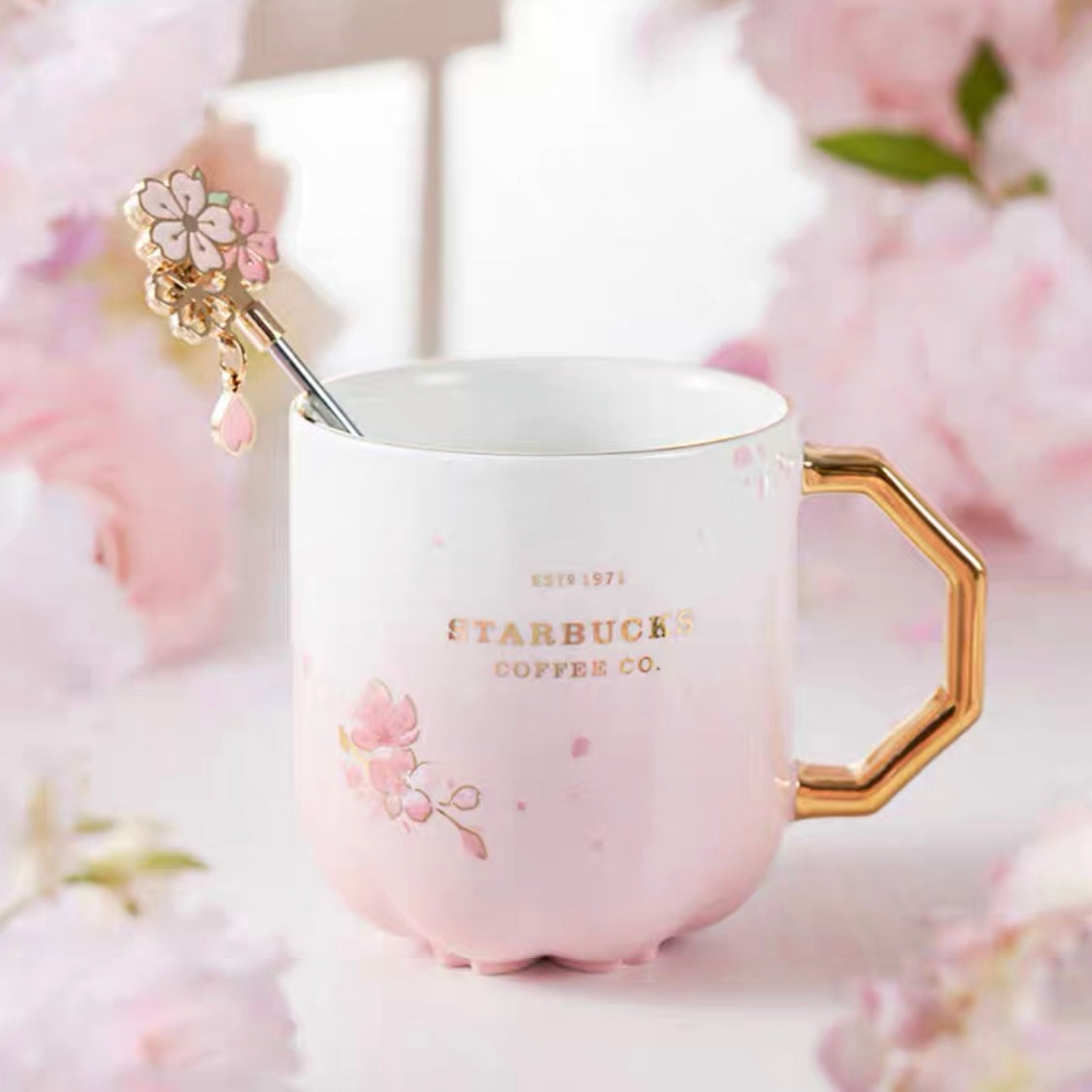 Starbucks China 2022 Sakura Season 400ml pink sakura ceramics mug with sakura stir bar