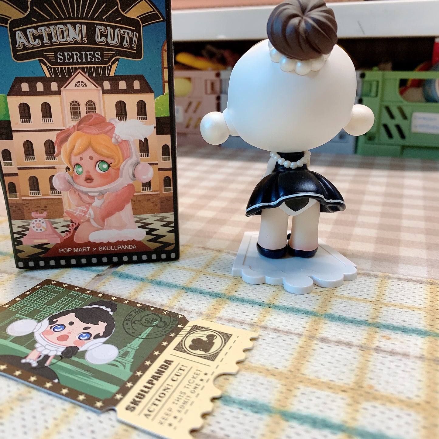 【PRELOVED and SALE 】POPMART Skullpanda blind box toy Action cut series Rising Star