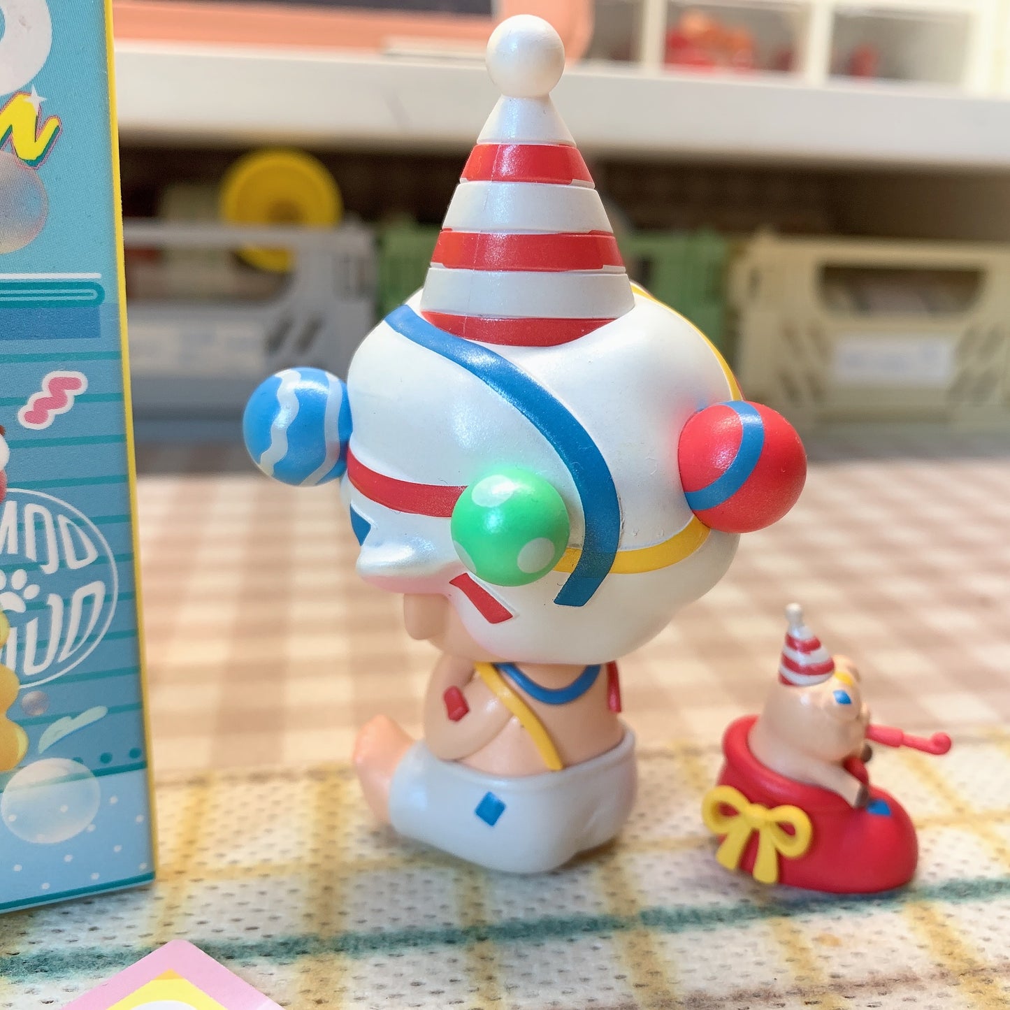【PRELOVED and SALE 】POPMART Dimoo blind box toy Pets Vacation Party for Piggy