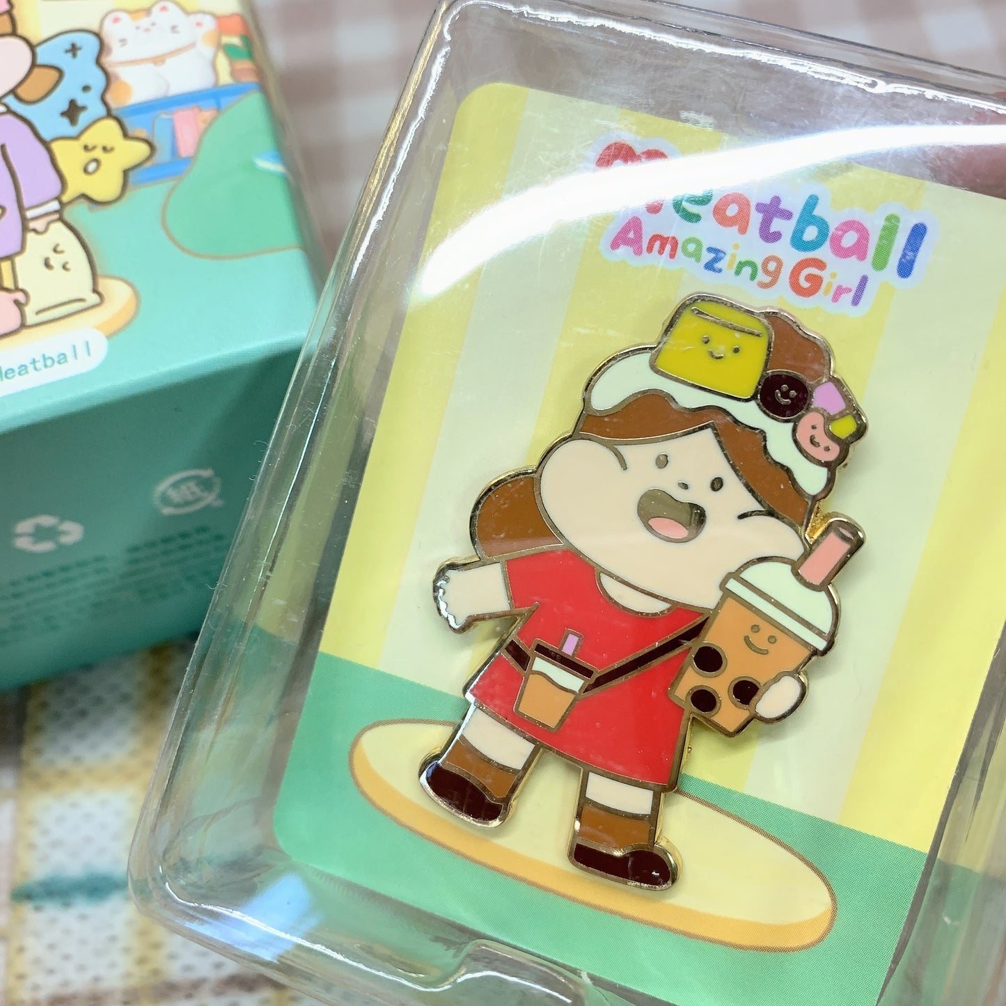 【PRELOVED and SALE 】Meatball blind box pin Amazing Girl series Milk Tea Girl