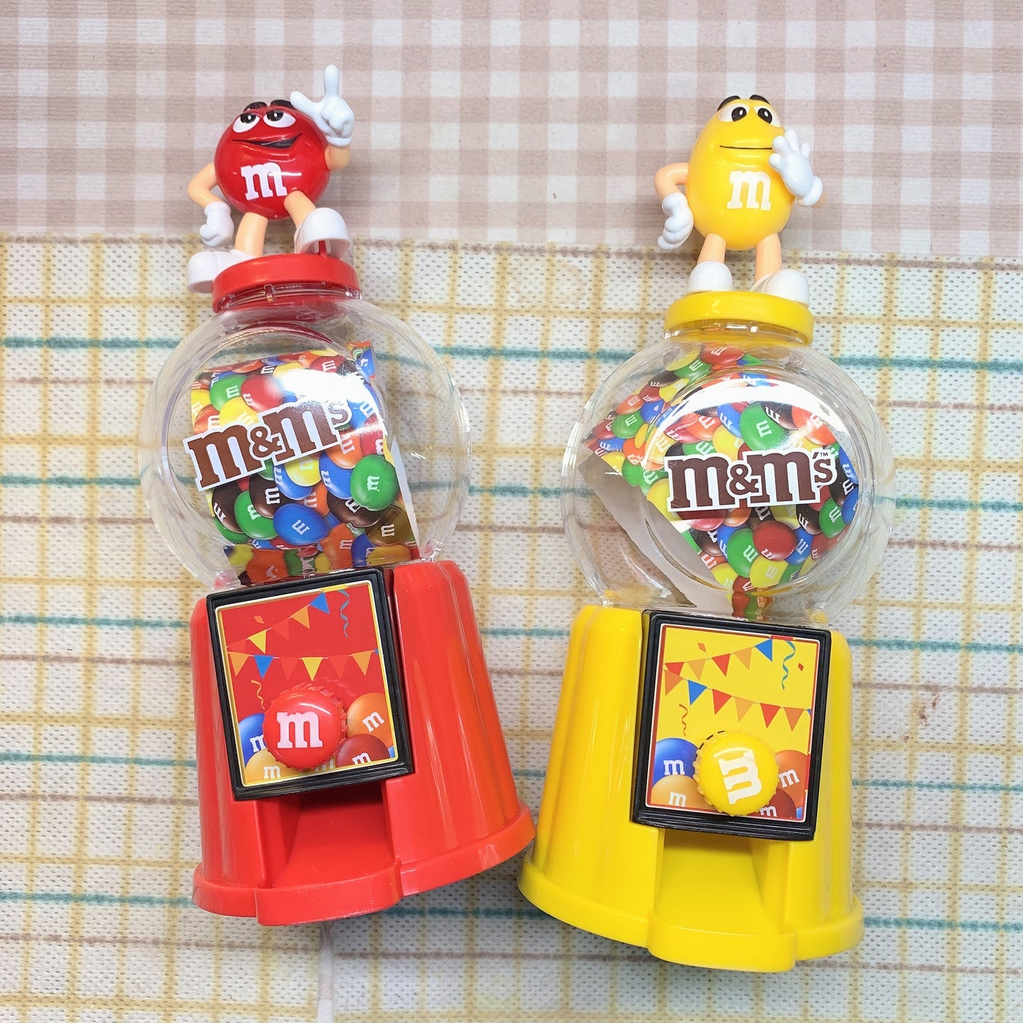 M & M‘s mini candy machine