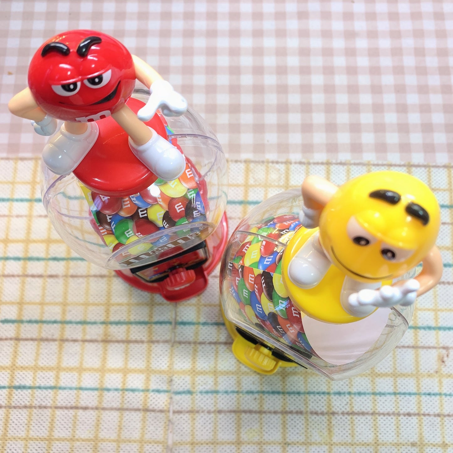M & M‘s mini candy machine