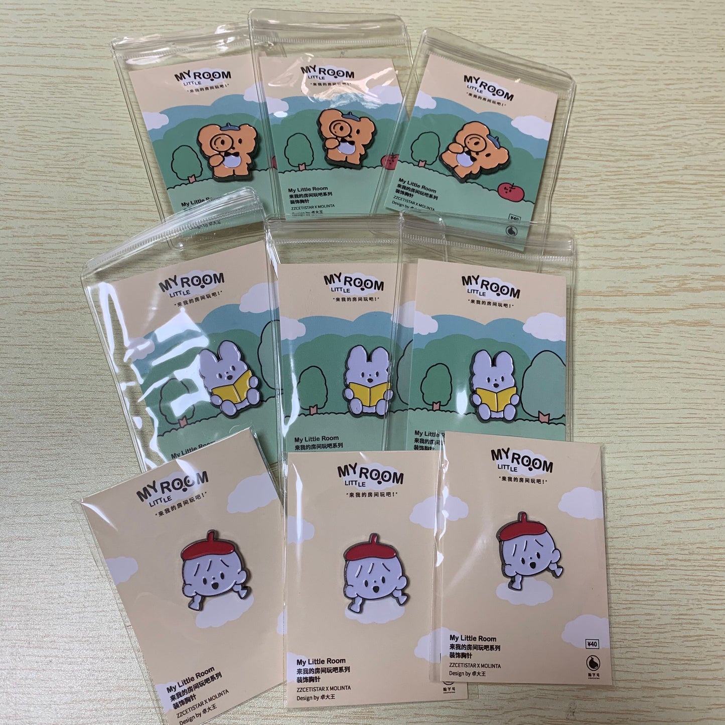 Molinta exhibition limited pin