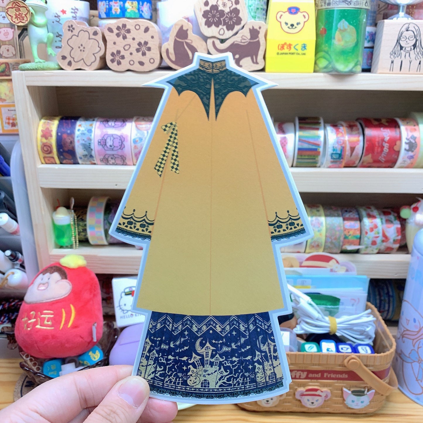 China Hanfu 汉服 shaped postcard