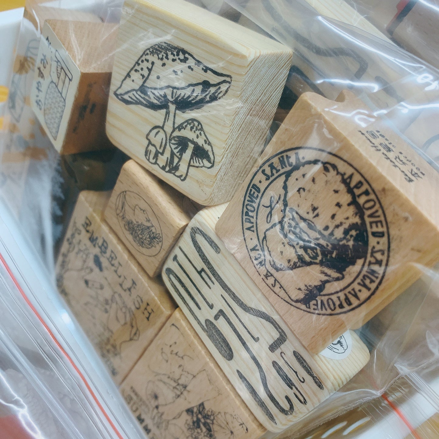 Pre-loved rubber stamp with some Moya rubber stamp set
