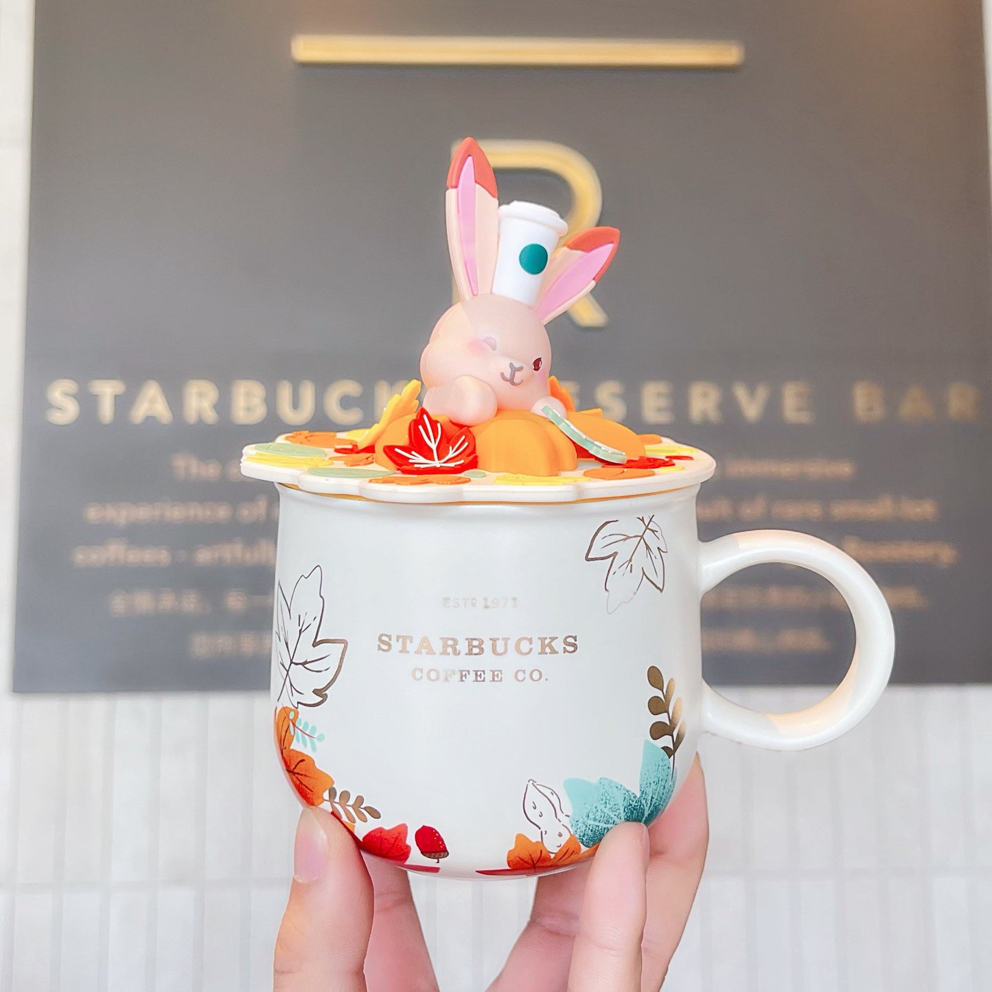Starbucks China 355ml 2021 autumn forest maple leaves with rabbit ceramics mug