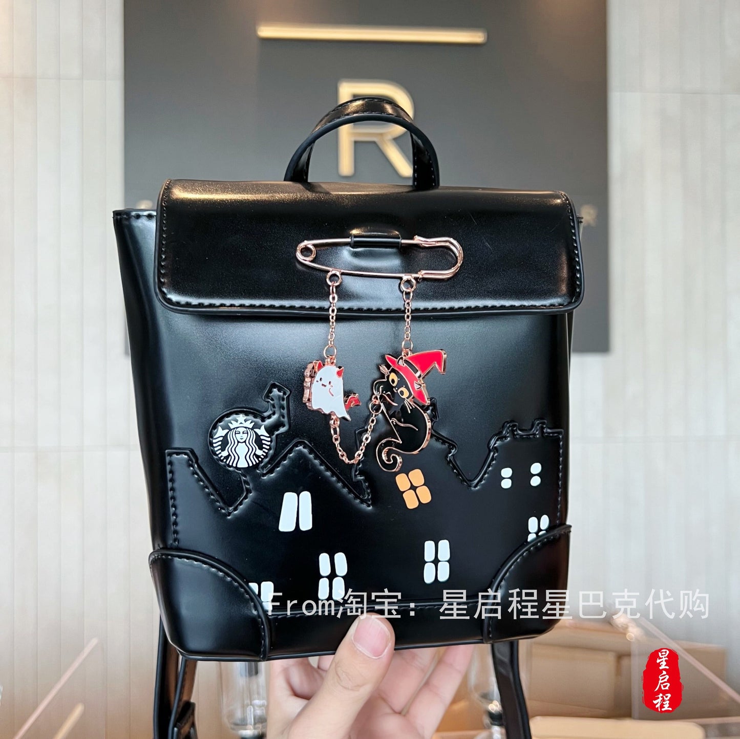 Starbucks China 500ml 2021 Halloween black straw cup with black halloween theme satchel