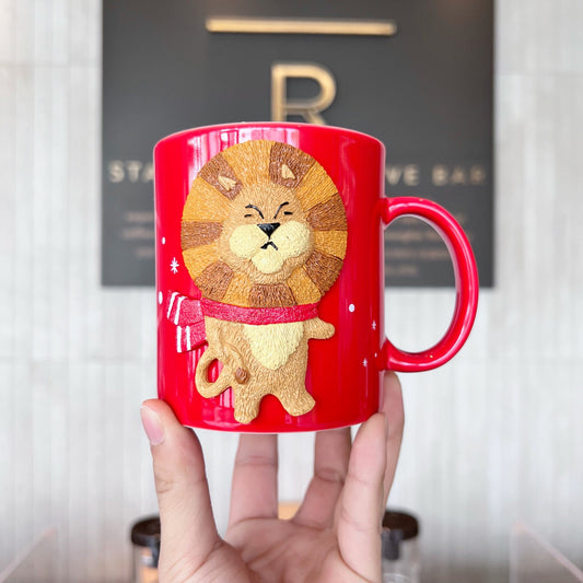Starbucks China 414ml 2021 Christmas lion mug
