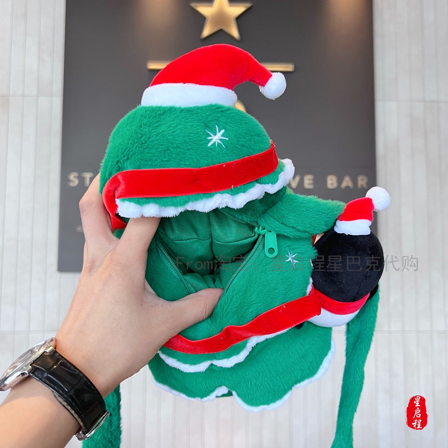 Starbucks China 360ml 2021 Christmas penguin vacuum cup with plush Christmas tree cup bag