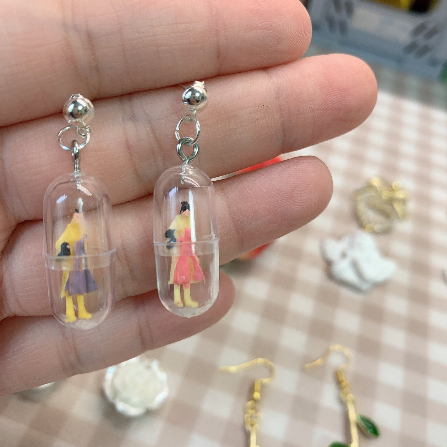 Moya handmade earrings「Space capsule」