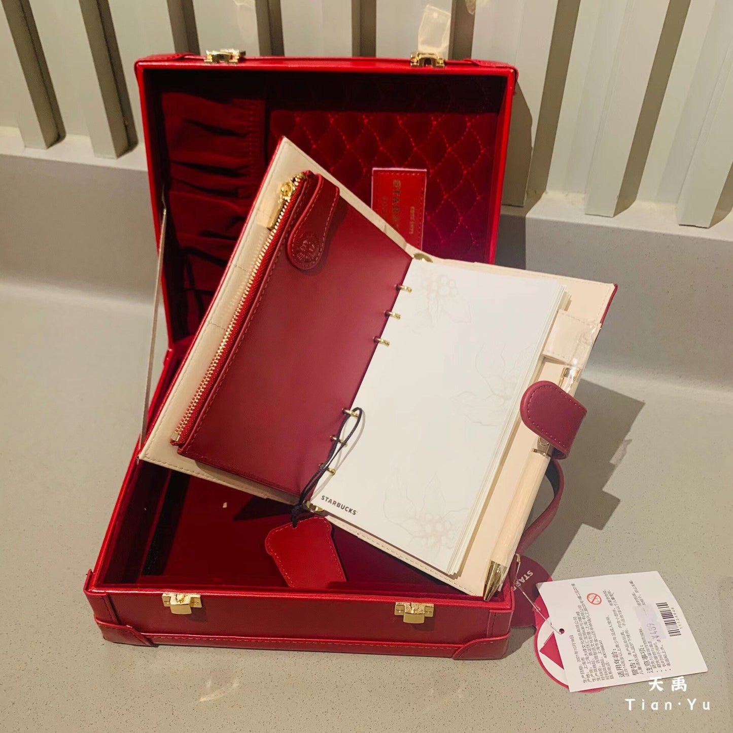 China Starbucks Christmas stationery gifts box