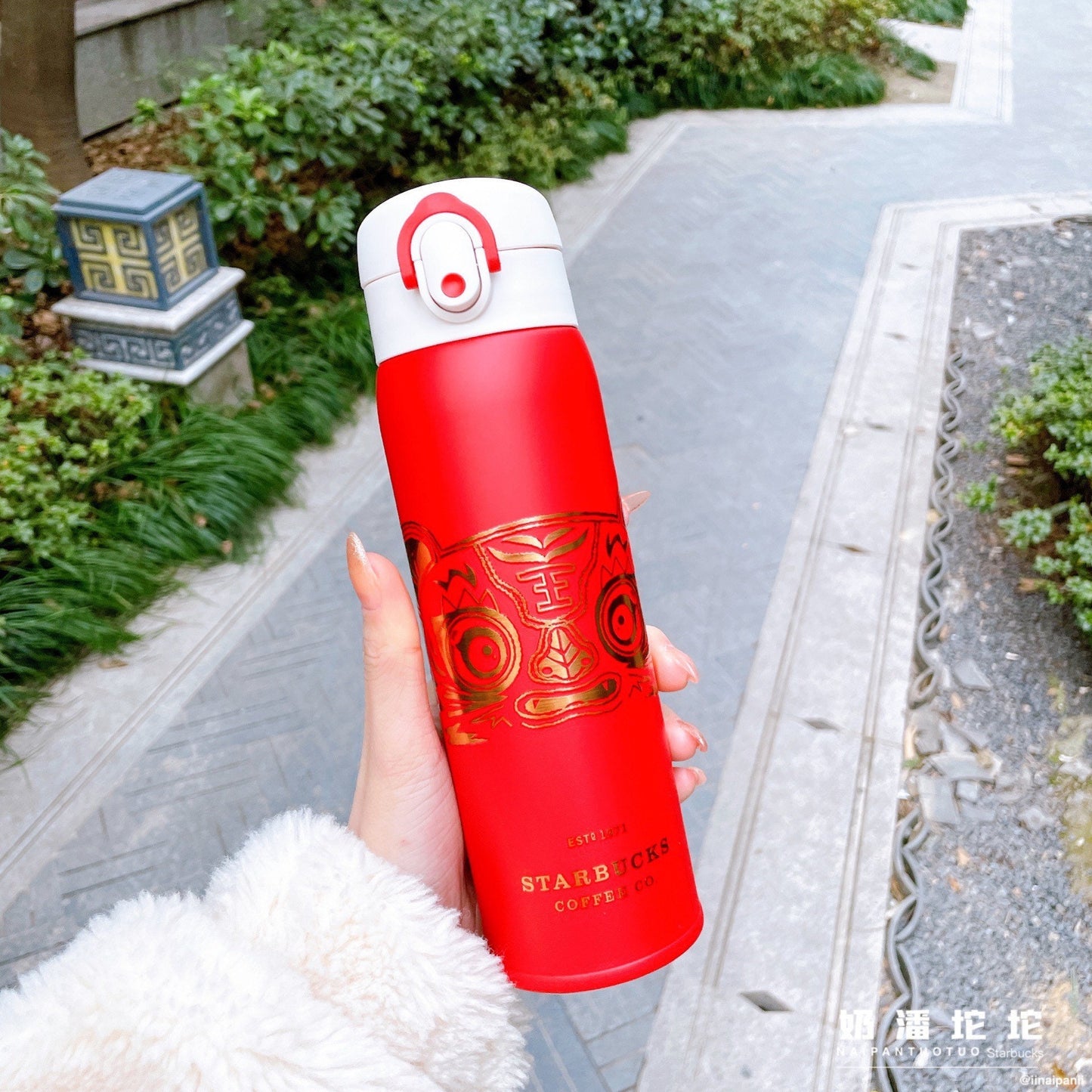 Starbucks × Thermos China 500ml 2022 new year tiger series red with golden Chinese traditional tiger pattern vacuum cup