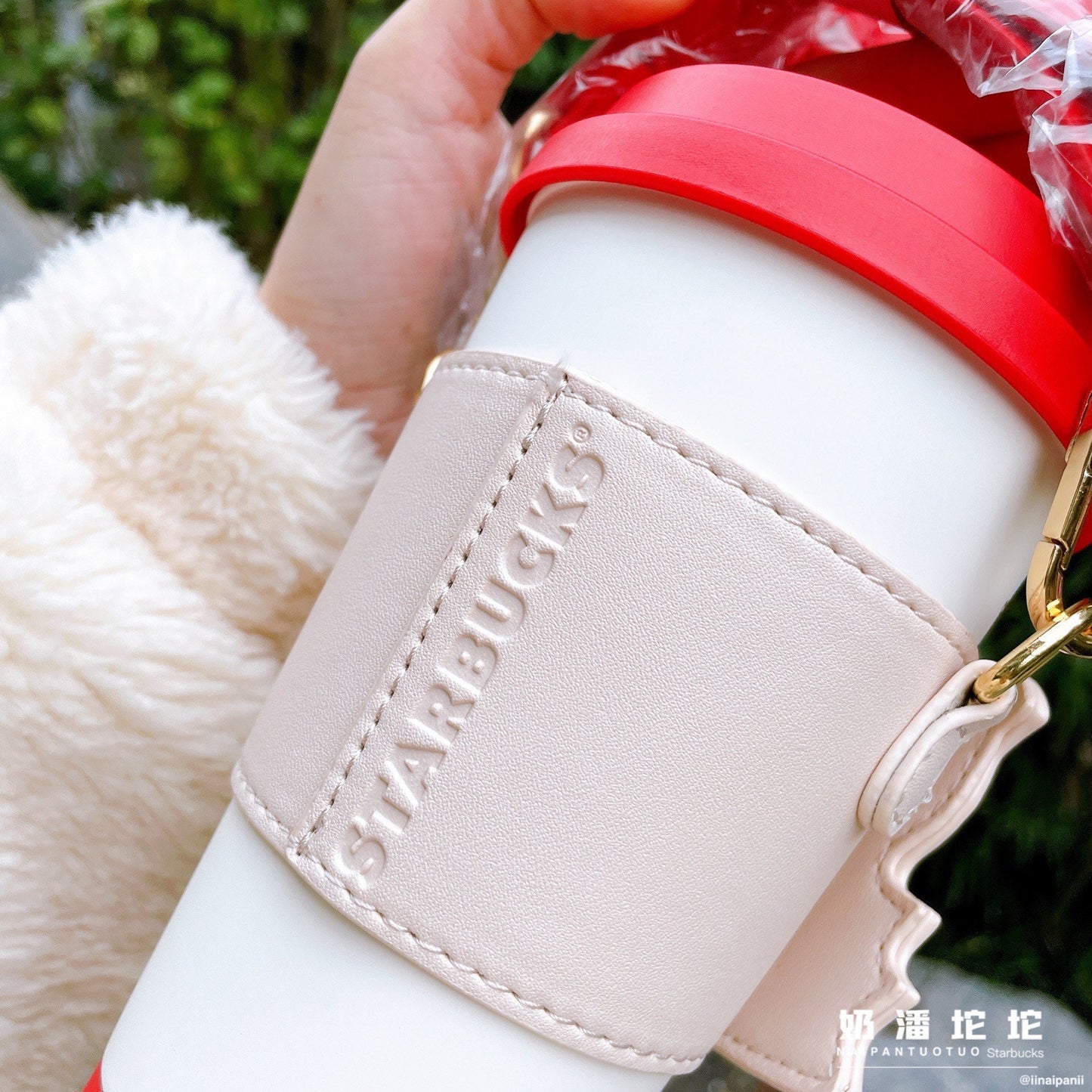 Starbucks China 370ml 2022 new year tiger series Chinese traditional tiger vacuum cup with same pattern cup holder bag