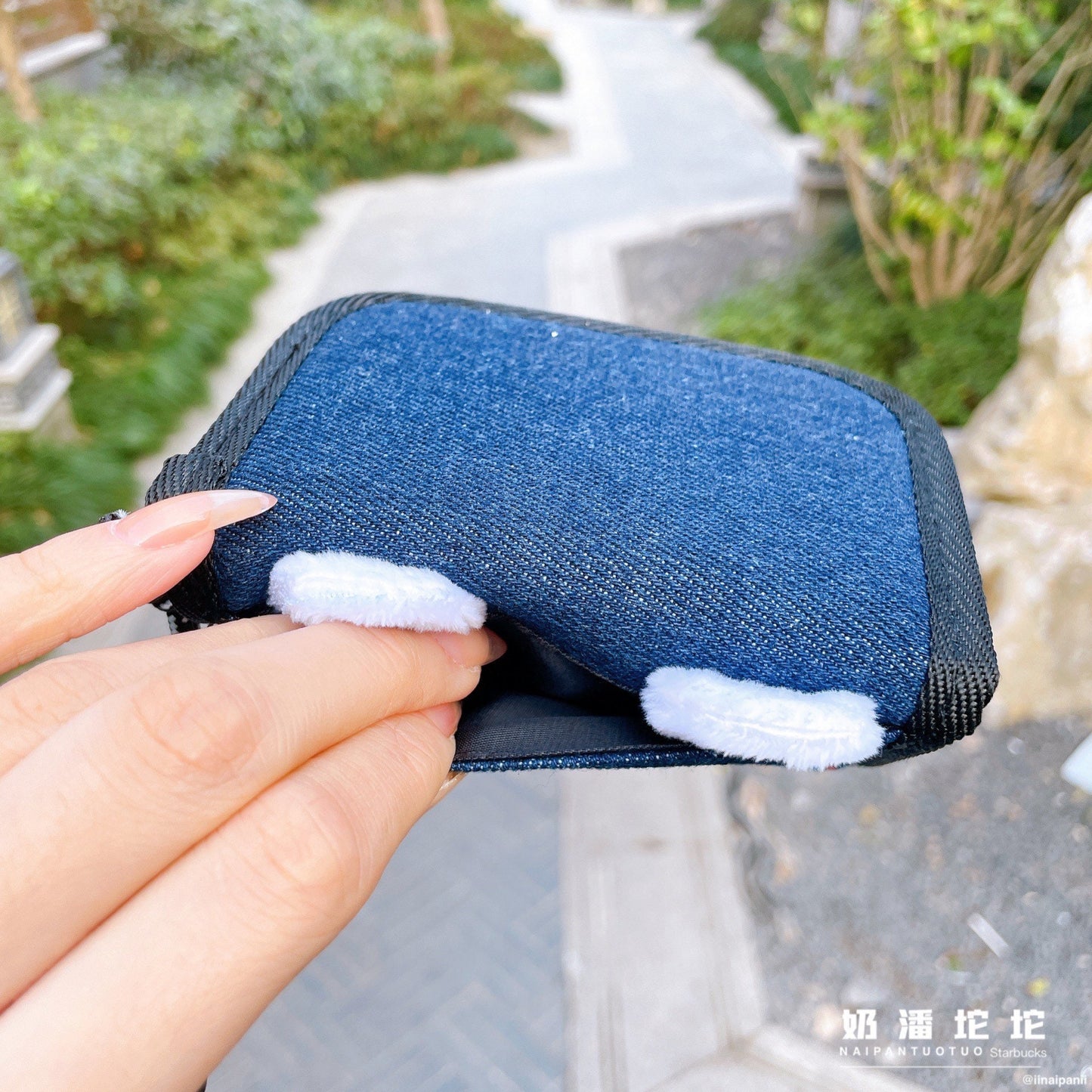 Starbucks China 2022 new year tiger series Chinese traditional tiger embroider cards holder（red/blue）