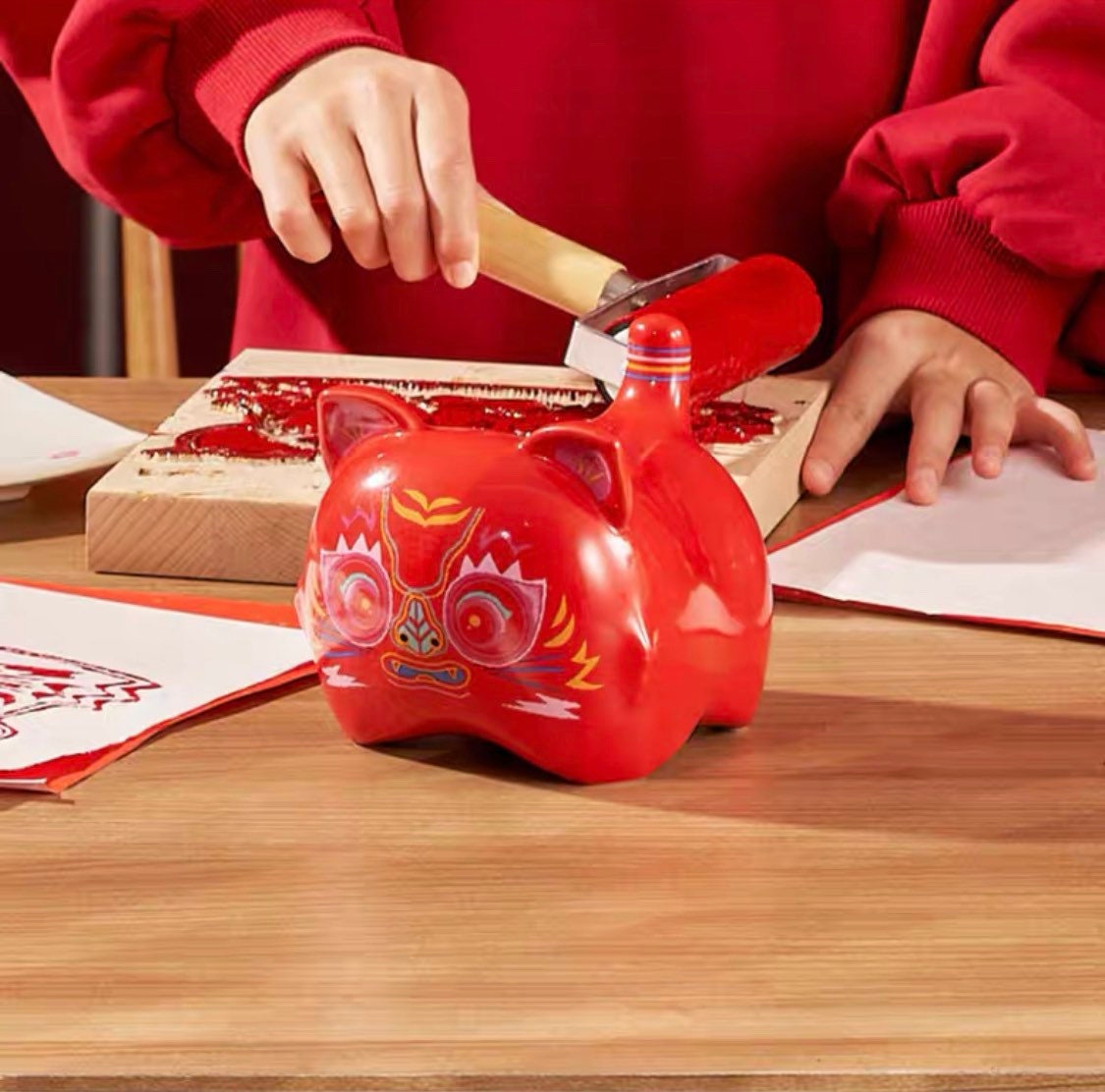 Starbucks China 2022 new year tiger series Chinese traditional red tiger ceramics money saving
