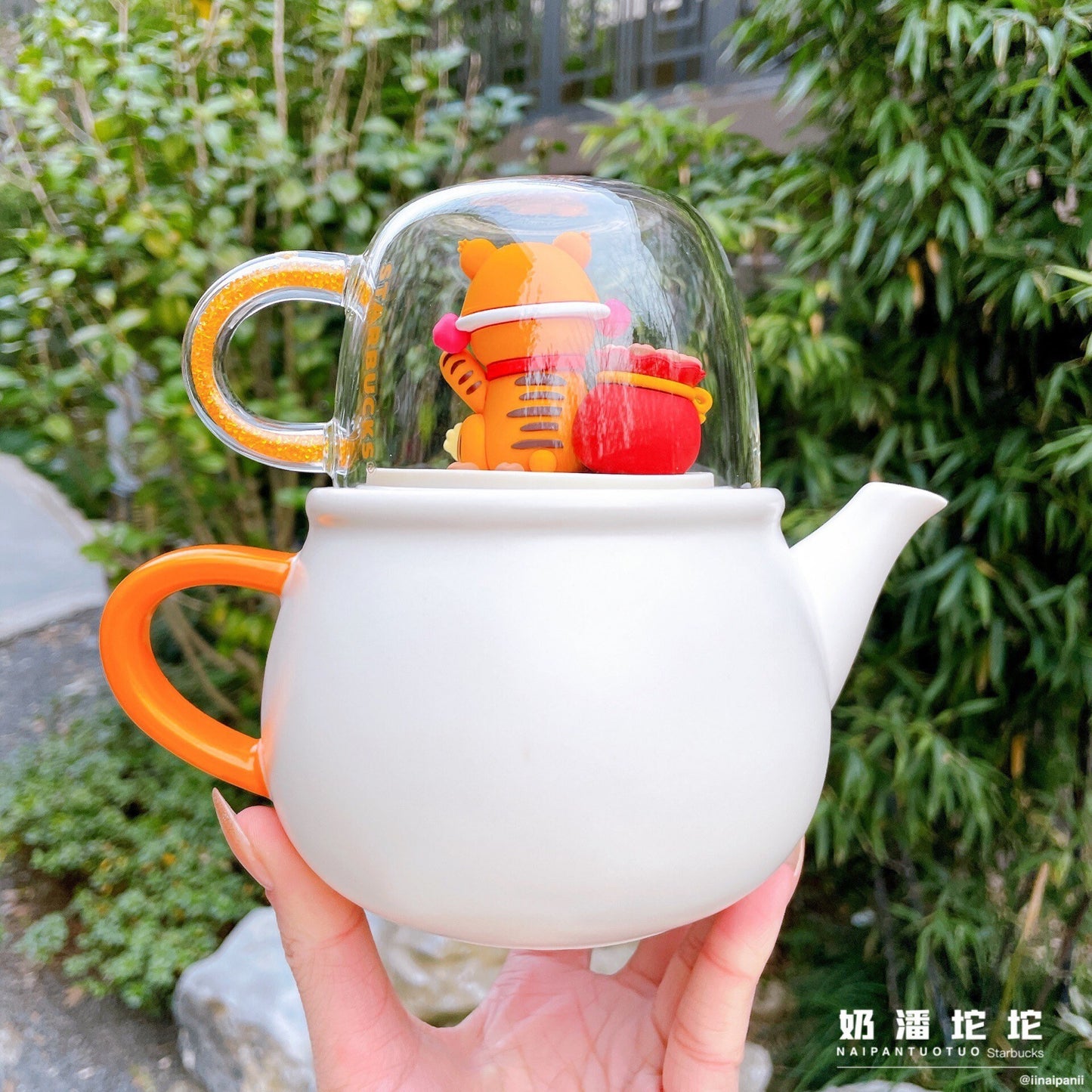 Starbucks China 180+480ml 2022 new year tiger series tiger ceramics pot with glass cup set