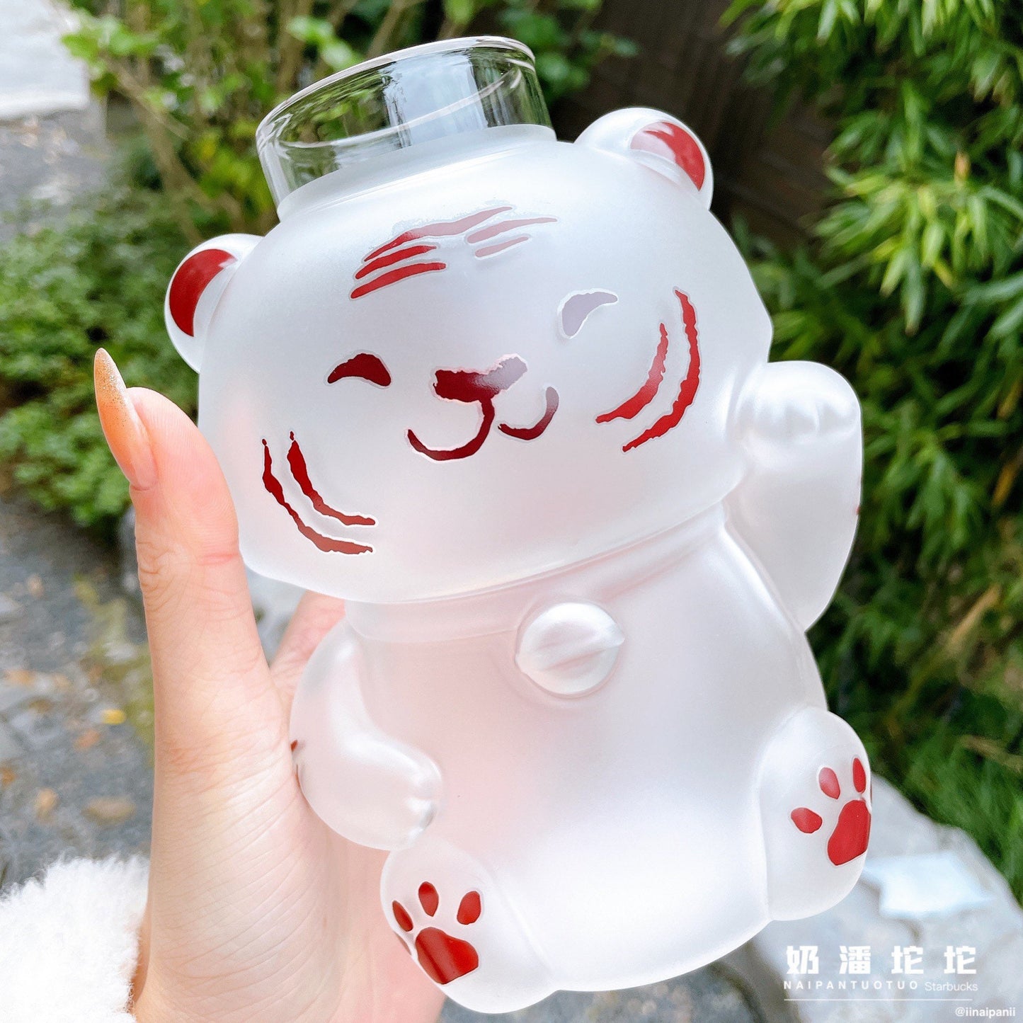 Starbucks China 700ml 2022 new year tiger series tiger glass straw cup