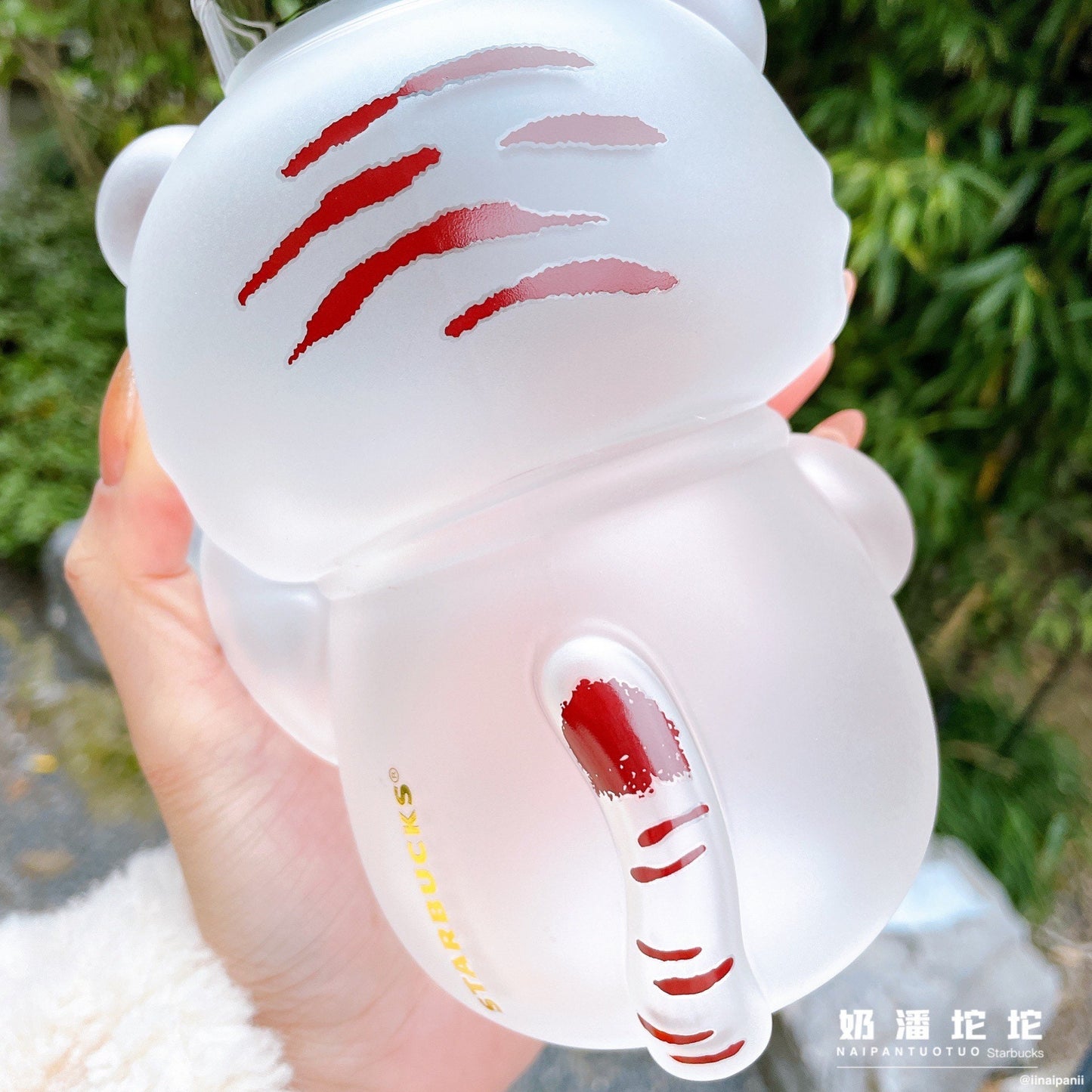Starbucks China 700ml 2022 new year tiger series tiger glass straw cup