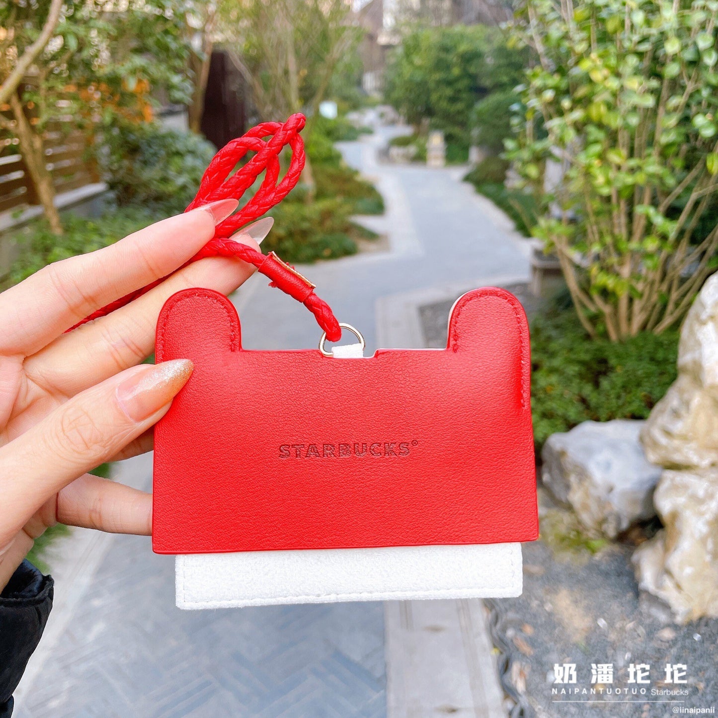 Starbucks China 2022 new year tiger series Chinese traditional tiger embroider cards holder（red/blue）