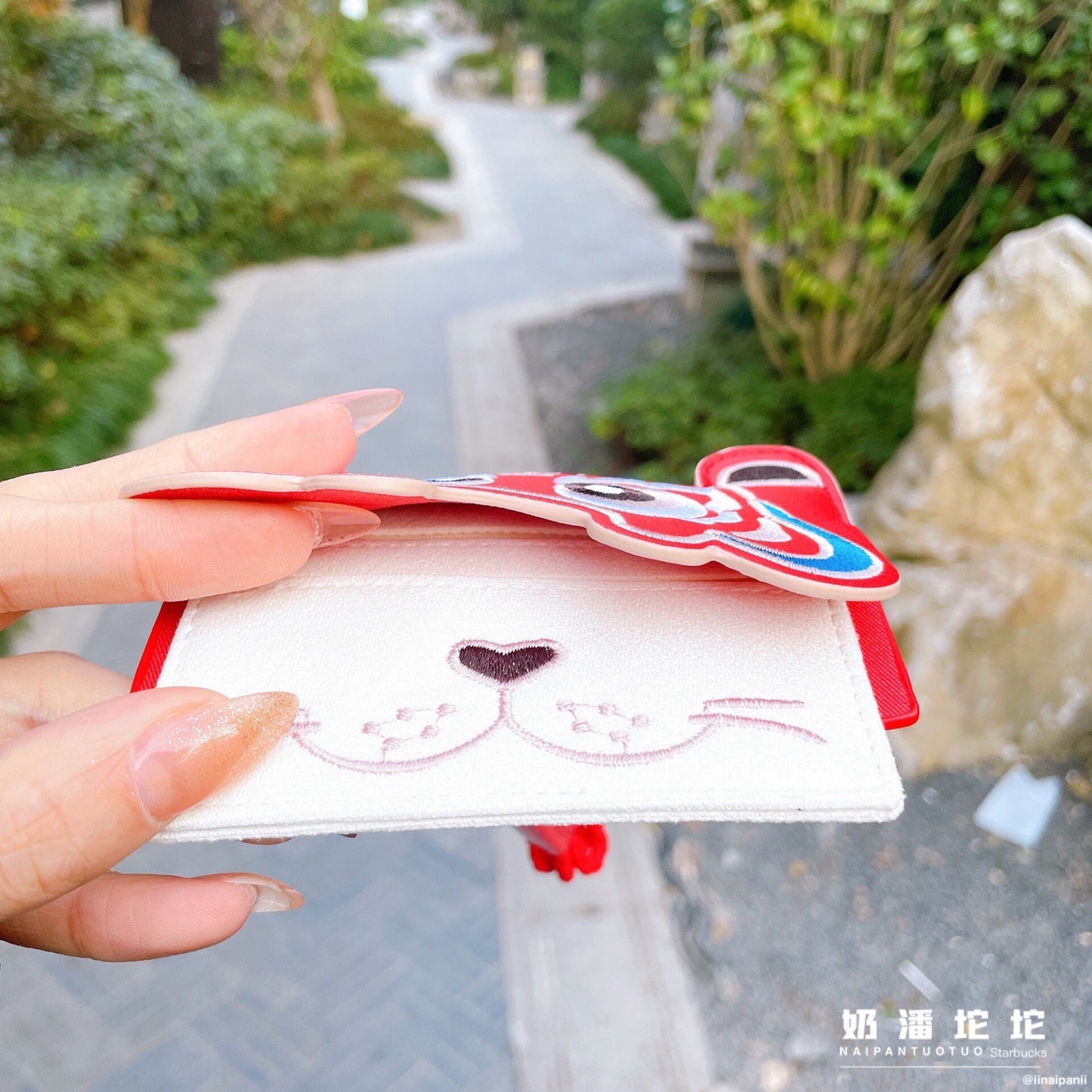 Starbucks China 2022 new year tiger series Chinese traditional tiger embroider cards holder（red/blue）