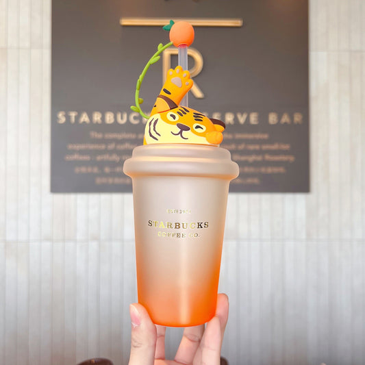Starbucks China 520ml 2022 new year tiger series shadow glass cup with tiger straw