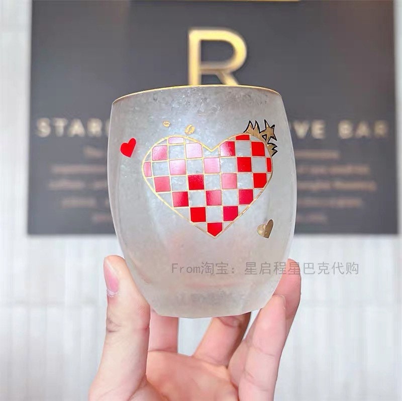 Starbucks China 350ml Valentine‘s Day chess series red&black chess board heart glass couple cup set