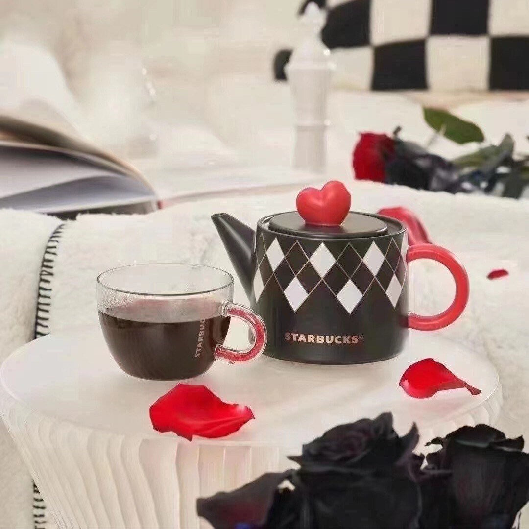 Starbucks China 225+505ml Valentine‘s Day chess series white&black chess board heart ceramic pot with glass cup set