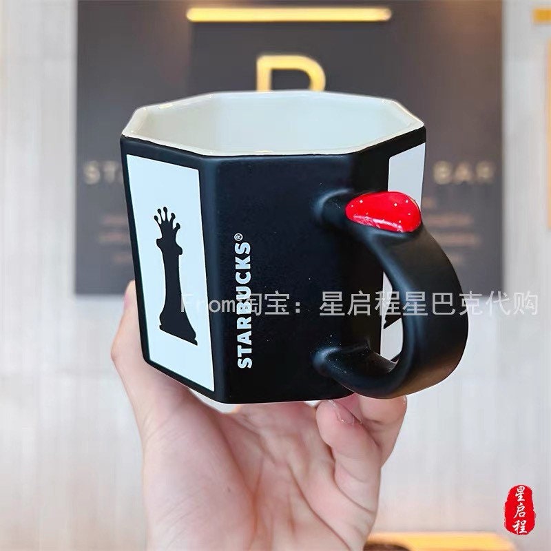 Starbucks China 414ml Valentine‘s Day chess series white&black chess piece pattern ceramic mug