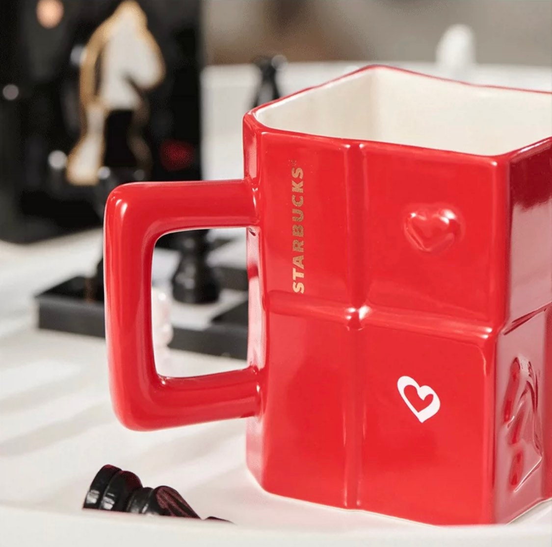 Starbucks China 414ml Valentine‘s Day chess series red&black chess checkerboard stamp ceramics mug