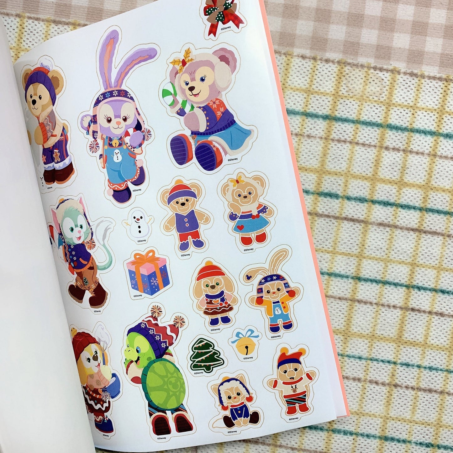 Shanghai Disneyland Duffy and friends sticker book