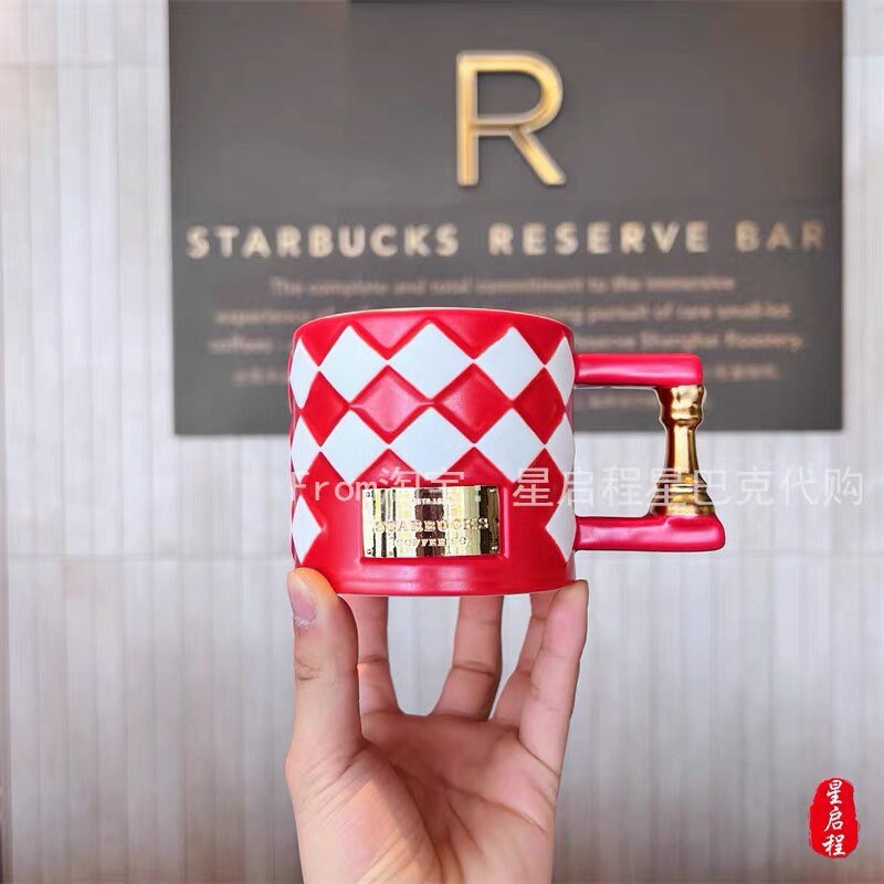 Starbucks China 355ml Valentine‘s Day chess series king&queen red black chess board ceramic couple mug set