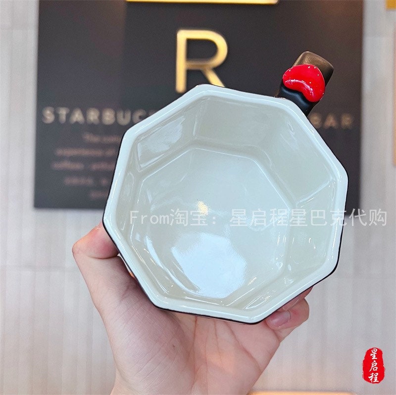Starbucks China 414ml Valentine‘s Day chess series white&black chess piece pattern ceramic mug