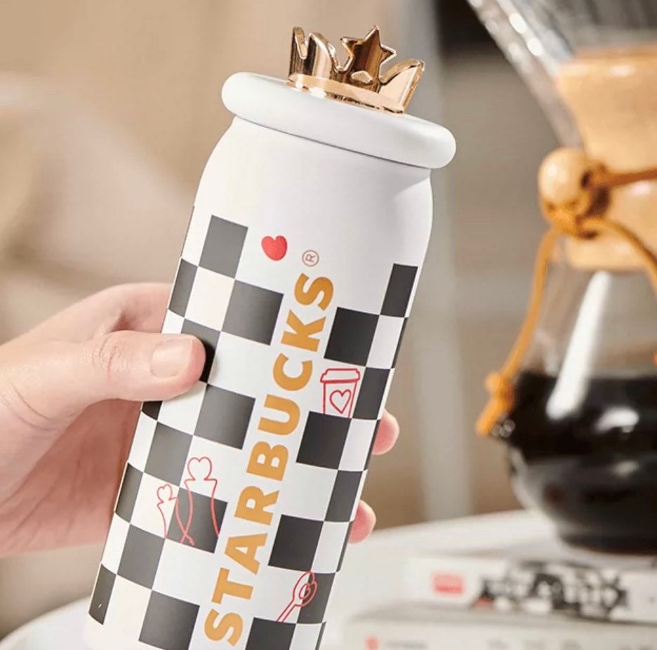 Starbucks China 380ml Valentine‘s Day chess series white&black chess board golden crown vacuum cup