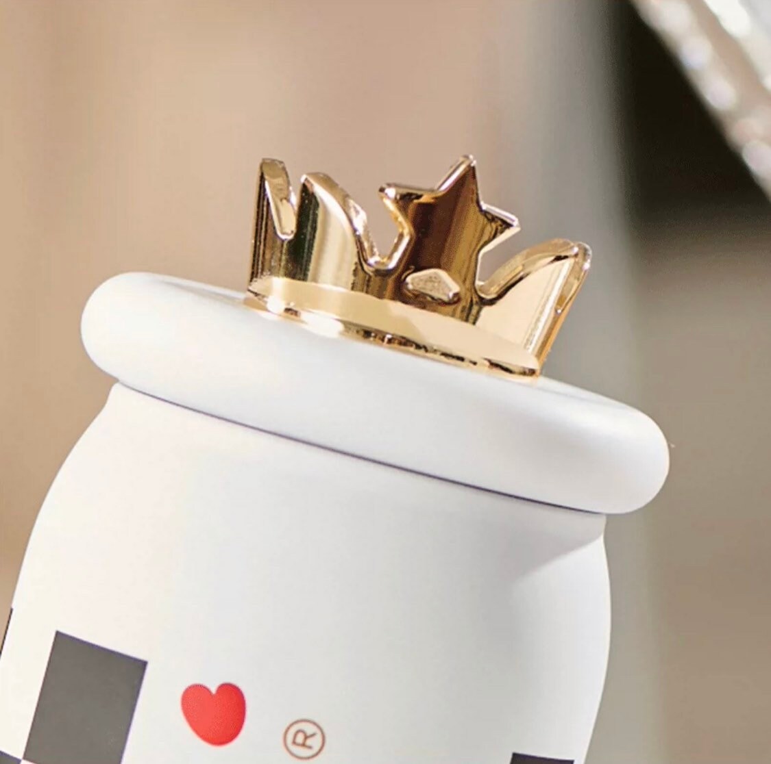 Starbucks China 380ml Valentine‘s Day chess series white&black chess board golden crown vacuum cup
