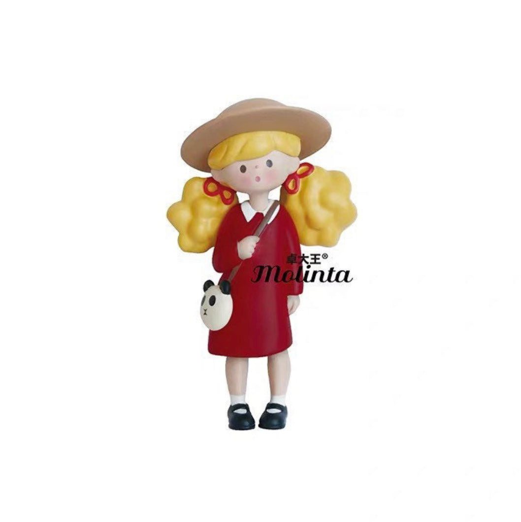 Molinta outing girl toy